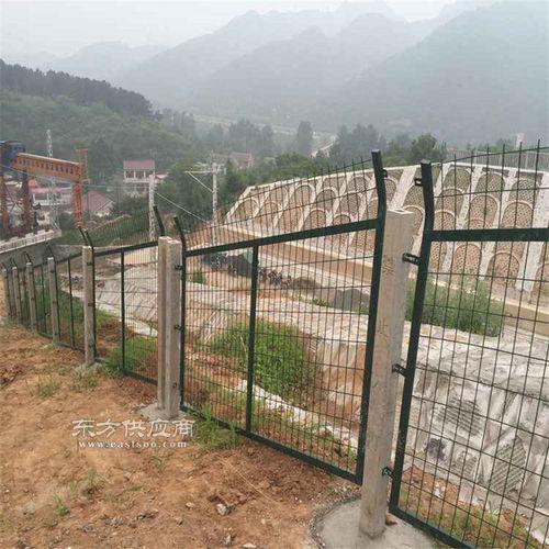 鐵路防護(hù)欄 鐵路站區(qū)防護(hù)網(wǎng) 鐵路專(zhuān)用防護(hù)網(wǎng) 安平廠(chǎng)家直銷(xiāo)